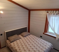 Коттедж с 2 комнатами с балконом в Фортуна