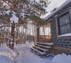 Домик с видом на озеро в Ханская Усадьба by Yamle