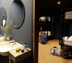 Кровать в общем номере (женский номер) в Borbaboom Phuket Poshtel And Hostel Sha By Zuzu