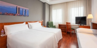 Мадрид: Отель Hotel Madrid Chamartín Affiliated by Meliá