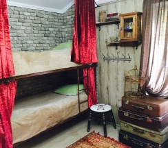 Кровать в общем номере (мужской номер) в Wanderlust hostel Riverside