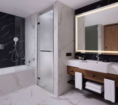 Одноместный семейный люкс двуспальная кровать в Radisson Collection Hotel Warsaw
