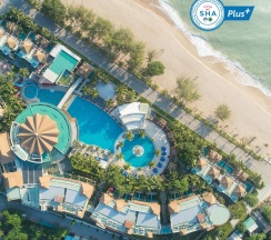 Четырёхместный семейный люкс в Springfield at Sea Resort & Spa