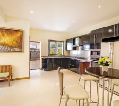 Вилла с 5 комнатами в Tropicana Pool Villa