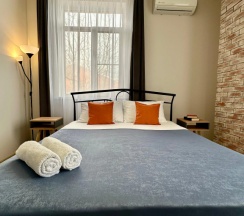 Двухместный люкс с балконом и с красивым видом из окна двуспальная кровать в Людмила