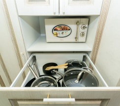 Двухуровневый номер в античном греческом стиле в Греческий Олимп