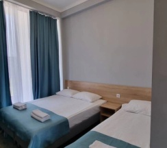 Трёхместный номер Standard с балконом и с красивым видом из окна в Отель BlackSeaHotel Ldzaa