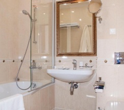 Номер люкс в Red hotel