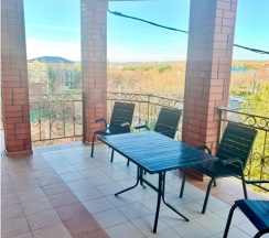 Комната улучшенная семейная в Оазис