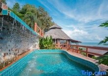 Двухместная вилла Deluxe beachfront двуспальная кровать в Koh Jum Resort