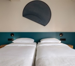 Стандарт с 1 кроватью Queen-size или 2 односпальными кроватями 80х200см в Нега