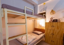 Кровать в общем номере в One of Us House - Hostel