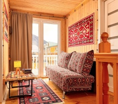 Двухэтажный дом с кухней в Hayat Haus