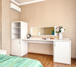 Двухкомнатный люкс в Милана