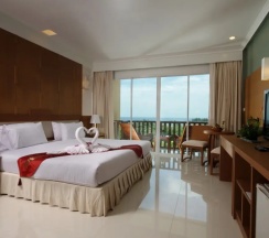 Двухместный номер Princess Deluxe с балконом (двуспальная кровать) в Отель Princess Seaview Resort & Spa