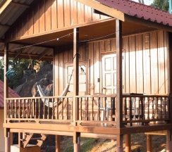 Двухместное бунгало Standard с видом на море двуспальная кровать в J.B.Hut Bungalows