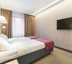 Стандарт "Classic" с 2 односпальными кроватями или одной двуспальной в Harbor Club Hotel