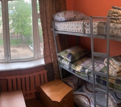 Кровать в общем номере в Hensi