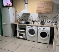 Кровать в 8-местном общем мужском номере в Сити-В