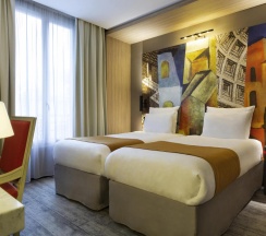 Четырёхместный номер семейный в Mercure Paris Alesia