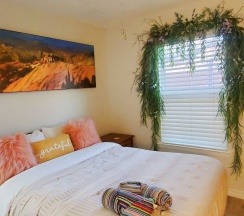 Коттедж в Austin Uncommon Room Rentals