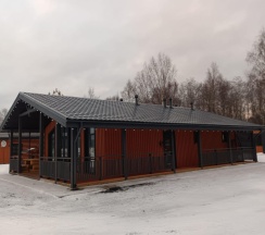 Коттедж улучшенный с 2 односпальными и 1 двуспальной кроватью в Вилла Ялгуба
