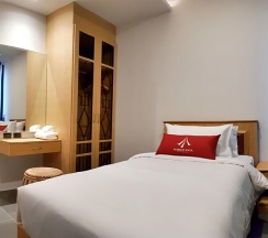 Трёхместный Aurico люкс в Aurico Kata Resort & Spa