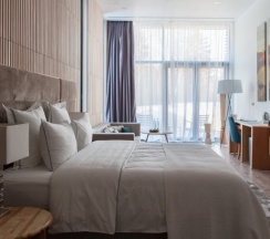 Двухместный полулюкс с балконом и с красивым видом из окна двуспальная кровать в Вилла Плёс