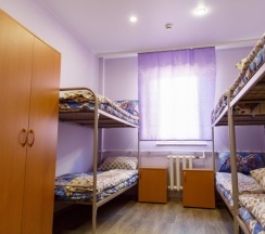 Кровать в общем номере (мужской номер) в Реутовский дворик