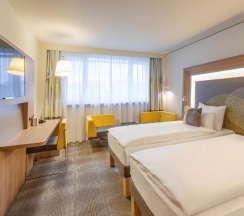 Номер стандарт улучшенный с 2 односпальными кроватями в Novotel Krasnoyarsk center