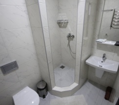 Трёхместный номер Standard с балконом и с красивым видом из окна в Каскад