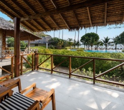 Двухместное бунгало Deluxe с видом на море двуспальная кровать в Отель Saii Phi Phi Island Village