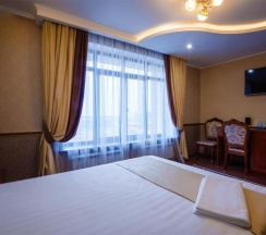 Двухместный люкс двуспальная кровать в Salut Hotel Almaty