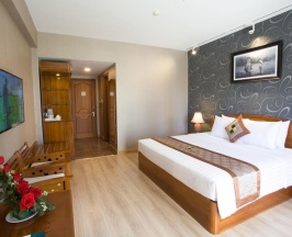 Номер Deluxe с видом на город в Tran Vien Dong Hotel
