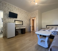 Четырёхместный номер Standard с балконом в Удача