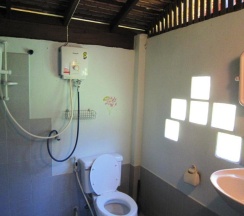 Бунгало Standard с балконом и с красивым видом из окна в Phanom Bencha Mountain Resort
