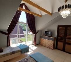 4-х местные Апартаменты 2-х комнатные в Розмарин