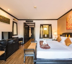 Двухместный номер с доступом в бассейн двуспальная кровать в Princess Kamala Beachfront Hotel