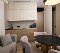 Апартаменты Люкс с отдельной спальней (ЖК Ли Прайм, ул. наб. Полянка, д. 1) в РентаСфера на Каменке