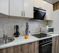 Номер Deluxe с балконом и с красивым видом из окна в Апартаменты Пять Звёзд у Драматического Театра