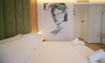 Двухместный номер Deluxe с видом на море двуспальная кровать в Julia Hotel