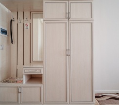 Джуниор Сюит в Лабиринт