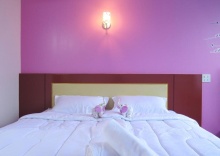 Люкс с видом на бассейн в Your Place Inn Surin