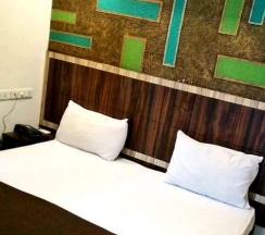 Двухместный номер Deluxe двуспальная кровать в Hotel Shambuji