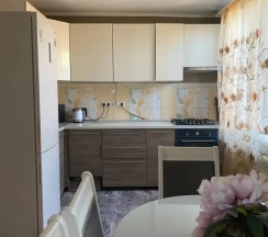 Апартаменты с балконом в Море солнца