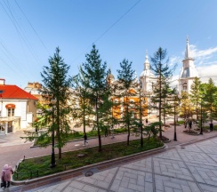 Трёхместный полулюкс в AuRoom