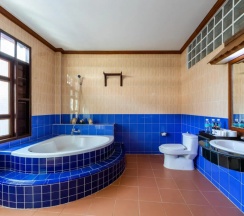 Четырёхместный люкс в Tony Resort