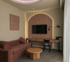 Люкс с видом на крепость в Марена