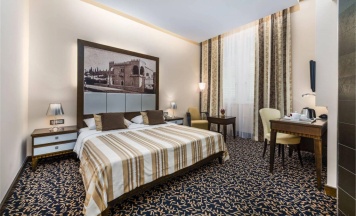 Двухместный номер Superior с видом на сад двуспальная кровать в Hotel Lapad