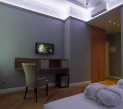 Улучшенный люкс с кроватью размера "king-size" в ITALYANSKAYA 29 Hotel